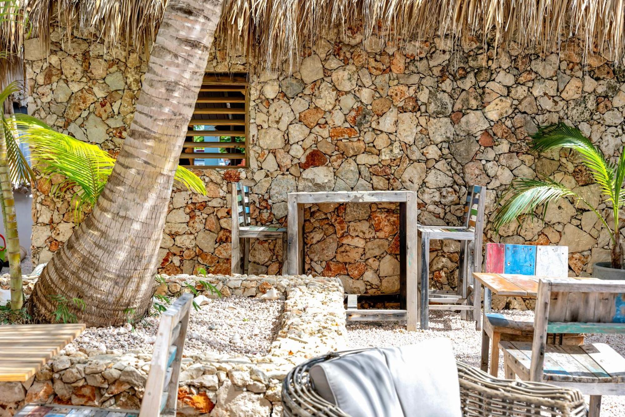 Отель The Hut Bonaire Кралендейк Экстерьер фото